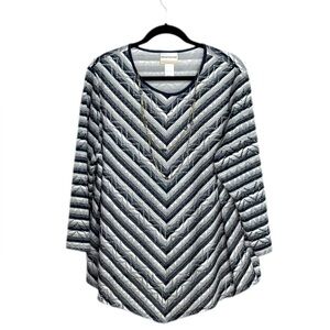 ALFRED DUNNER Navy and White Chevron Top - Size 1X